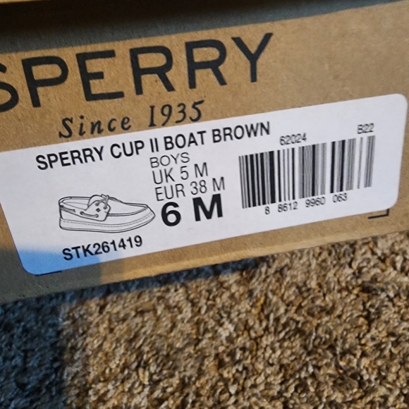 Sperry's- basically new - Picture 3 of 4